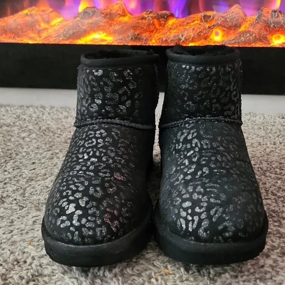 UGG Black Sparkle Leopard Print Unltra Mini Ugg Boots Size 6 - Picture 2 of 12